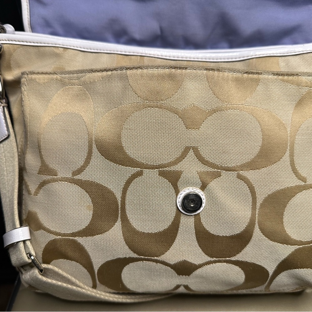 Vintage large Coach messenger/lap top bag - tan canvas & lavender haze - Picture 9 of 14
